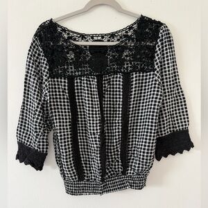 Anthropologie Solitaire Black and white Gingham Blouse plaid lace size medium
